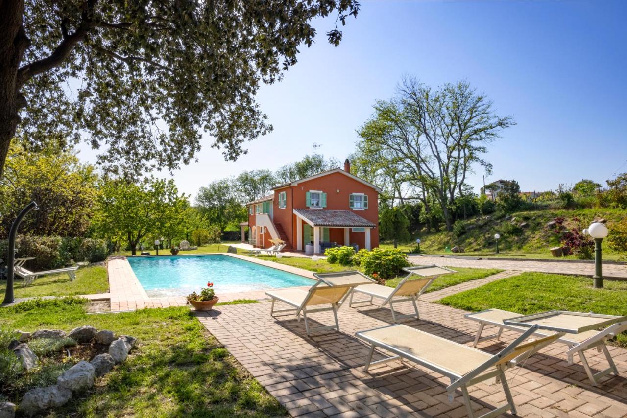 Rustico Villa Lemarche B&B المظهر الخارجي الصورة